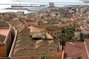 Blick über die Dächer Cagliaris
