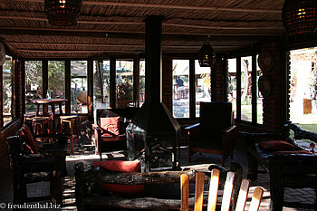 Aufenthaltsraum in der Kalahari Anib Lodge bei Mariental