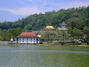 Zahntempel und Milchsee von Kandy