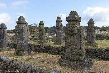 die Dol Harubang als mystische Wesen auf der Insel Jeju