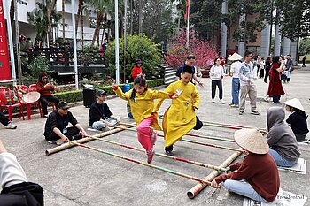 Stangenspiel in Vietnam