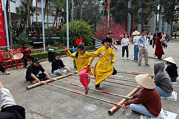 Stangenspiel in Vietnam