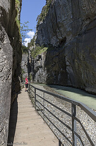 Anne in der Aareschlucht