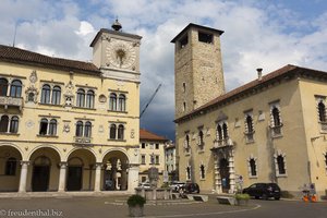 Palazzo dei Rettori und Uhrturm in Belluno