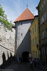 Alte Torhaus - Aufgang durch die Pikk Jalg in die Oberstadt von Tallinn