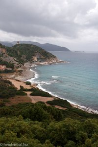 Blick auf einen der vielen schönen Strände im Südosten von Sardinien