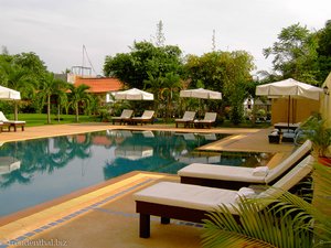 Siem Reap - der Pool des Princess Angkor Hotels