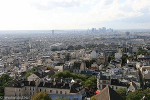 Blick über Paris Richtung Arc de Defense