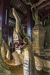 in der Begräbniskapelle des Wat Xieng Thong