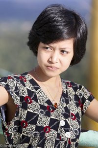 schönes Mädchen beim Popa Taung Kalat