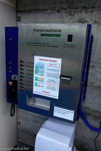 Kassenautomat der Luftseilbahn Seelisberg-Weid