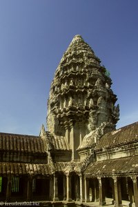 Eckturm bei der Galerie von Angkor Wat