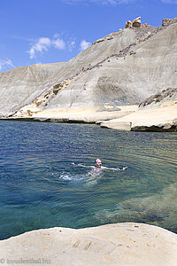 Baden an der Gnejna Bay auf Malta