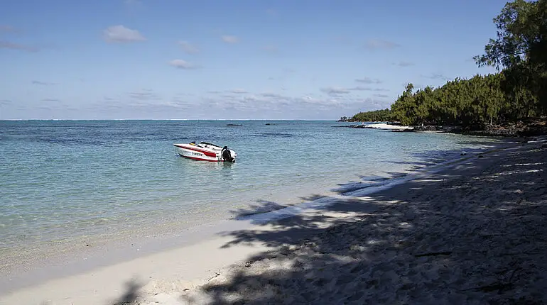 Strand bei der Ile aux Cerfs