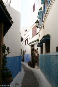 Rue Chbanate in der Kasbah des Oudaias von Rabat