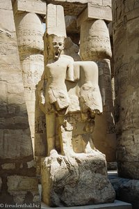Ramses-Statuen bei Luxor