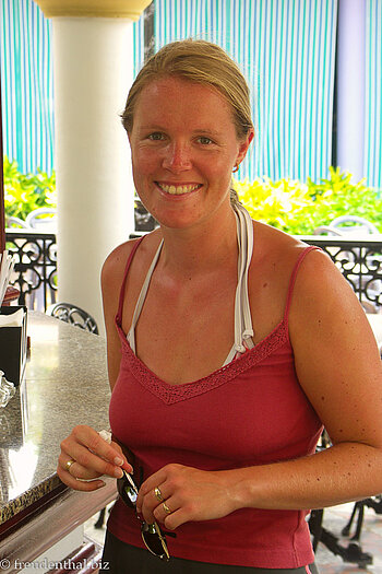 Anne an der Riu Bambu Bar
