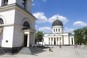 auf dem Kathedralenplatz von Chisinau