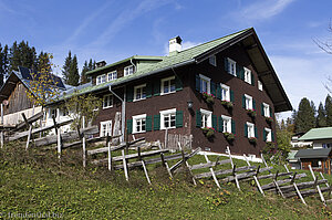 Stattlicher Hof im Schwarzwassertal