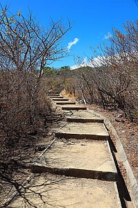 Neue Treppen auf dem Sendero las Pailas