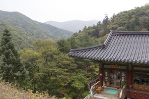 Blick vom Sangwonsa Tempel in den Odaesan Nationalpark