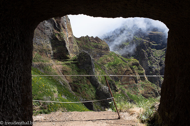 Tunnel auf dem Rückweg beim Pico do Gato