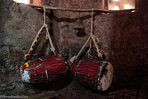 Trommeln in der Berg Sinai Kirche - Bete Debre Sina