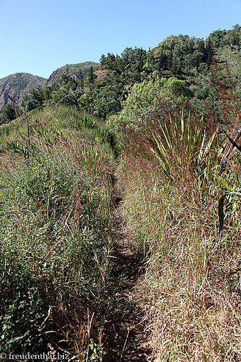 Wanderung von Serra nach Osten