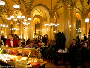 im Café Central von Wien