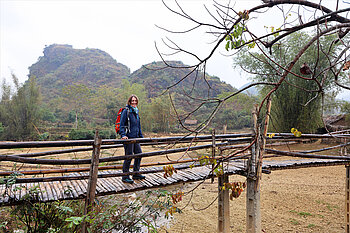 Leicht zu begehende Brücke während unseres Trekkings