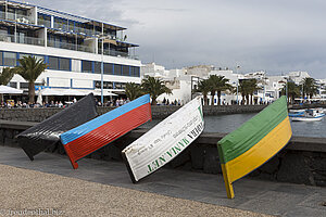 Bunte Boote am Charco de San Ginès in Arrecife