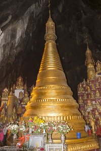die Shwe U Min-Pagode in der ersten Höhlenkammer der Pindaya-Höhlen