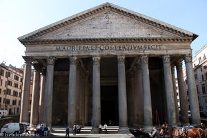 Eingang ins Pantheon