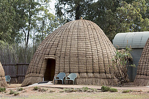 neu aufgebauter Beehive in Swasiland