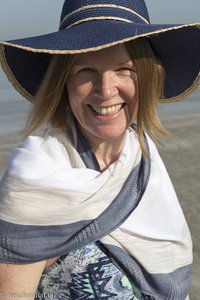 Anne am Strand des The Cove Rotana Resorts