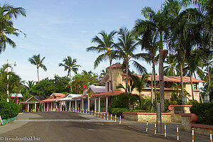 Karibische Straße der Riu Anlage in Punta Cana