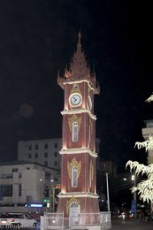 Uhrturm in der Altstadt von Mandalay