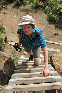 die letzten Meter geht über eine Treppe zum Lagoa do Fogo