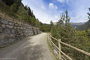 Wandern auf dem Camino les Pardines