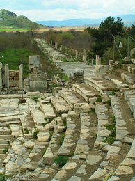 Theater und Hafenstrasse von Ephesos