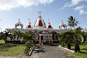 Hindutempel zwischen Pereybere und Grand Baie