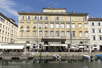 Café am Canal Grande von Triest