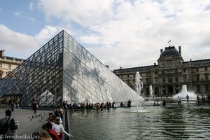 Eingang zum Museum Louvre