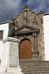 Kirche Santo Domingo auf der Plaza de España