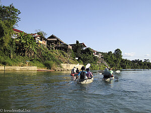 Kajaks auf dem Nam Xong bei Vang Vieng