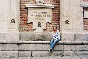 Annette an Pferdetränke, Plaza de la Cruz Verde