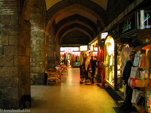 In den Gängen des Seidenbasar von Bursa
