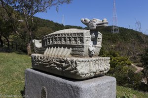 Schildkrötenschiffe aus Stein im Yi Sun-sin Park