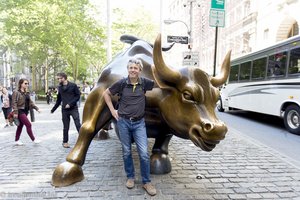 Lars beim Charging Bull in New York