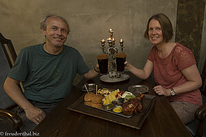 Lars und Anne beim Drachenmenü im 943 King's Cross